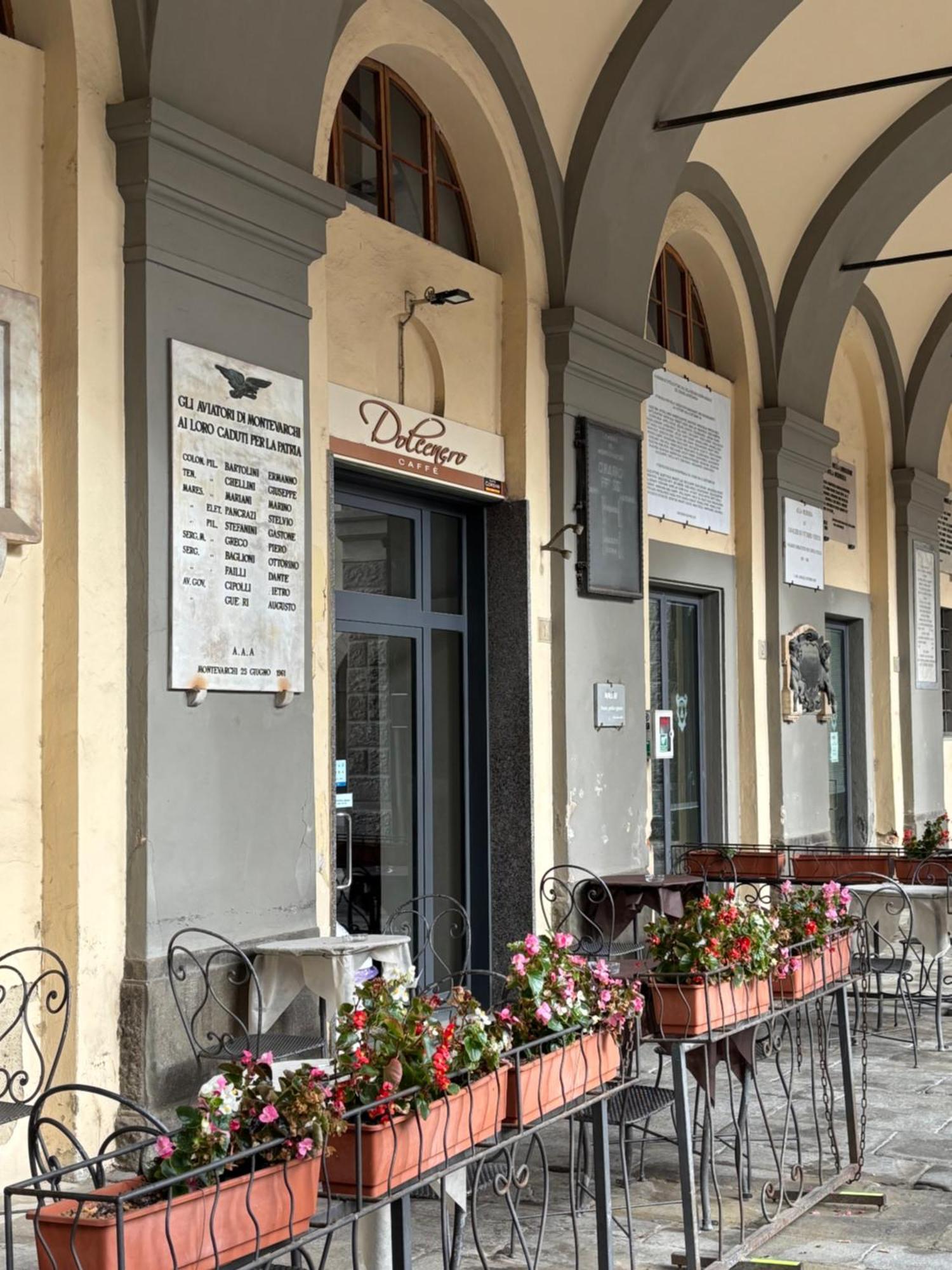 Palazzo Mari Suite & Rooms B&B Montevarchi Dış mekan fotoğraf