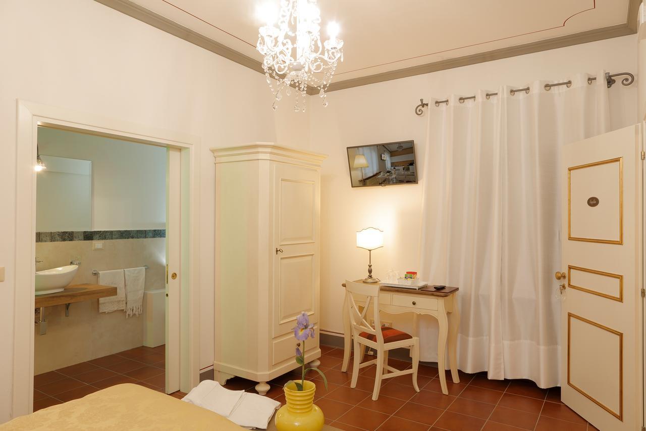 Palazzo Mari Suite & Rooms B&B Montevarchi Dış mekan fotoğraf