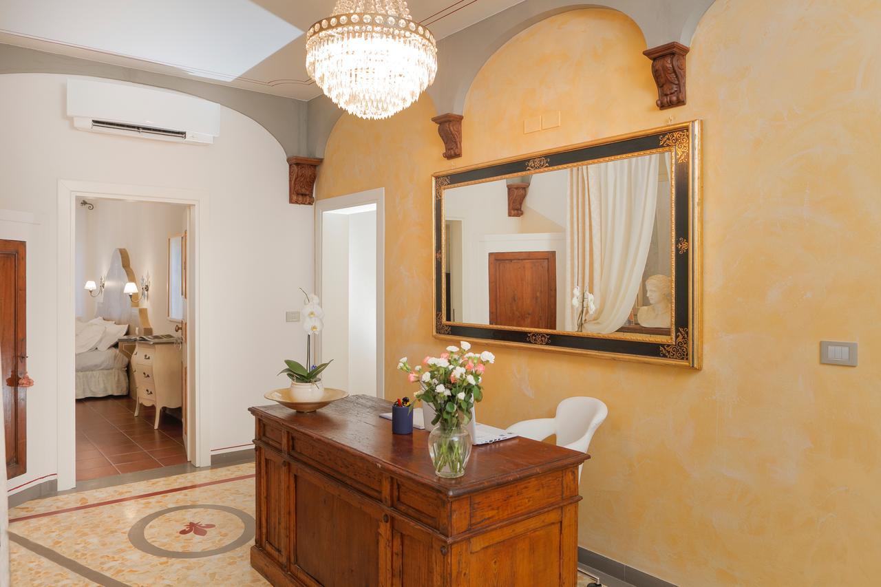 Palazzo Mari Suite & Rooms B&B Montevarchi Dış mekan fotoğraf